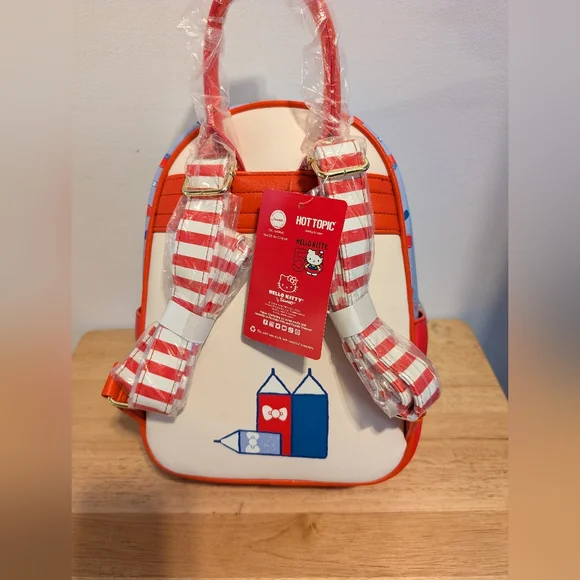Hello Kitty Cream and Blue Backpack with Red Bow Brand New With Tag From Sanrio - Picture 3 of 4